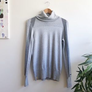 Lole  Grey Turtleneck Pullover Sweater